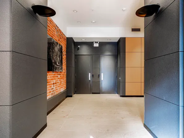 1155 Mainland St #403, Vancouver, BC V6B 5P2