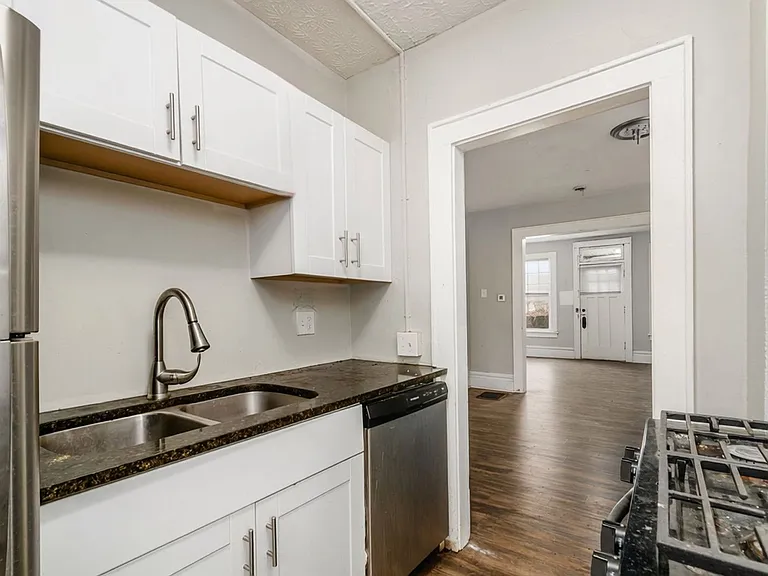 24 E 2nd Ave #2 — Photo 6