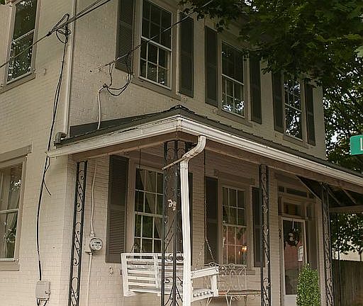 3rd image of 29 Church St