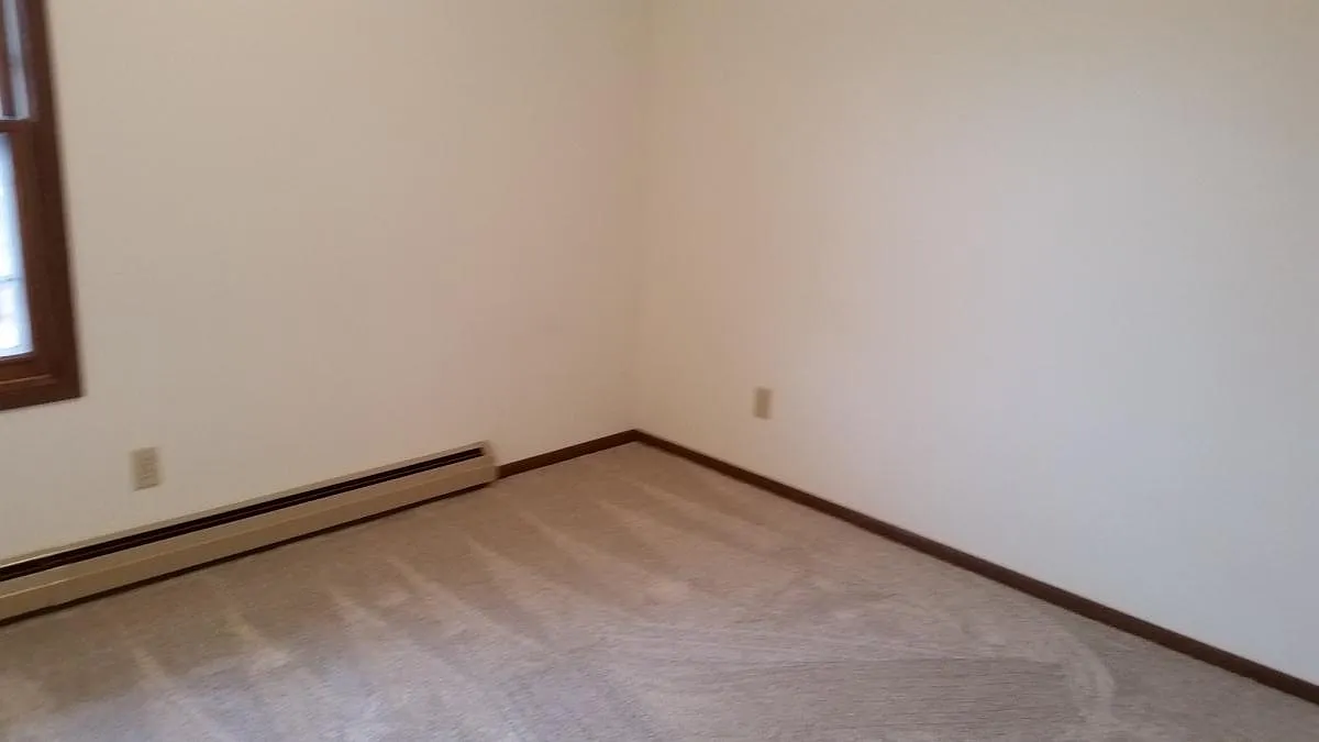 2 bed, 918 sqft, $1,475 — Photo 2