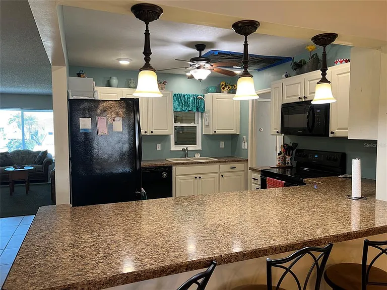 1814 Columbine Pl — Photo 8