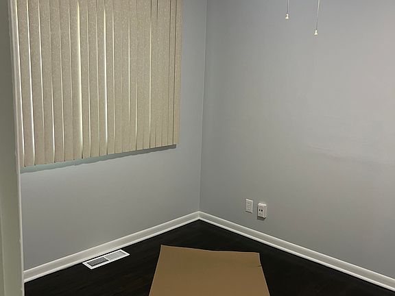3rd image of 630 Gill St