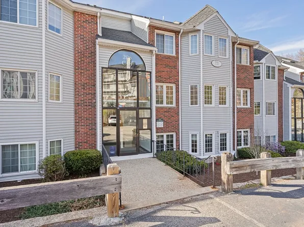 206 Tall Oaks Dr Unit F, Weymouth, MA 02190