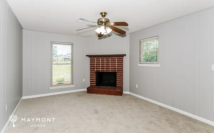 3 bed, 2.0 bath, 1300 sqft, $1,545 — Photo 4