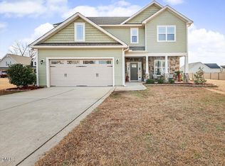 46 Rowland Dr, Fuquay Varina, NC 27526