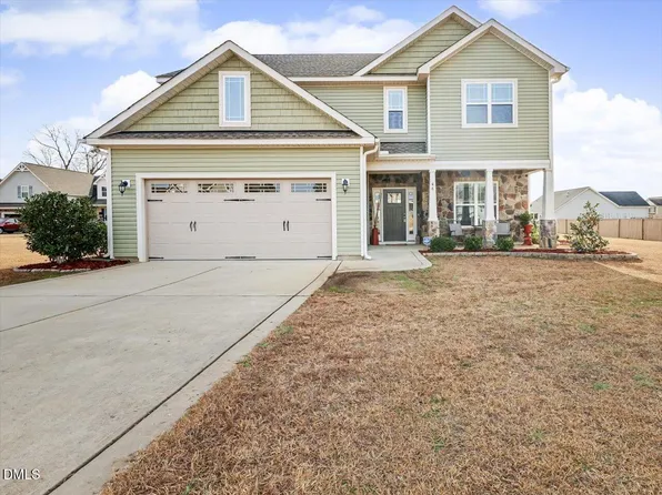 46 Rowland Dr, Fuquay Varina, NC 27526