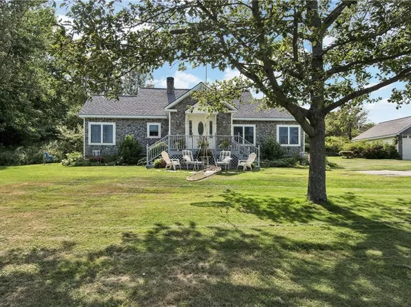 41 Abbott Hill Road, West Paris, ME 04289
