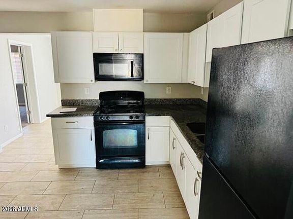 3rd image of 2915 W MONTECITO Avenue