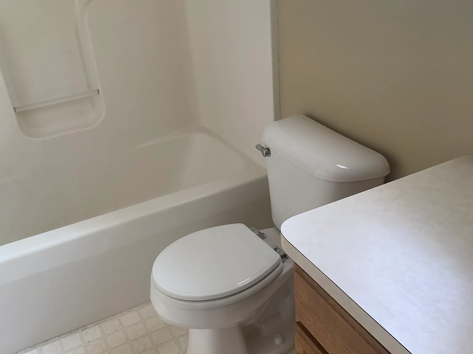 3 bed, 1.5 bath, 1392 sqft, $2,200 — Photo 4