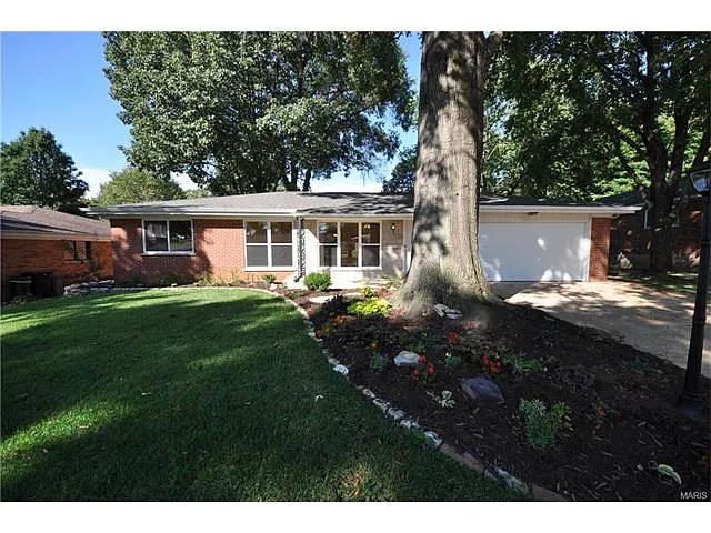 9919 Markhall Ln photo 1