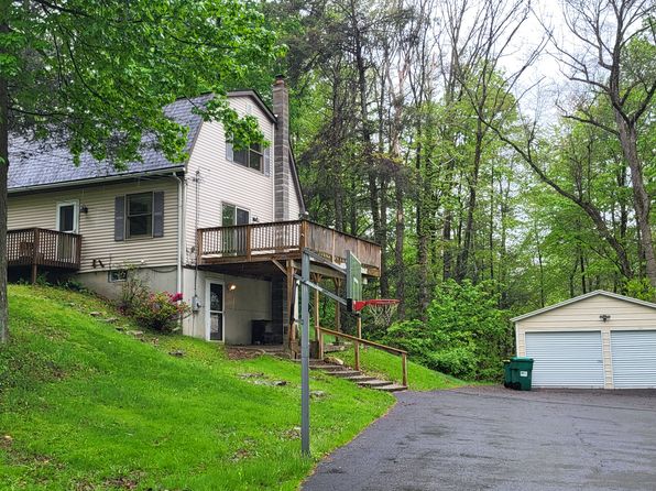 45 Laurel Hollow Est