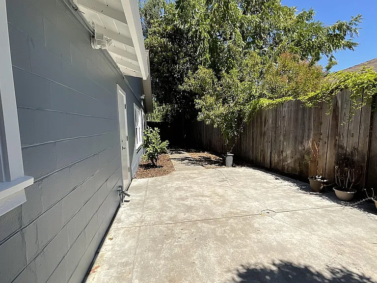 1515 Hess Rd #6 — Photo 30