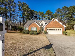 1615 Smoke Hill Dr, Hoschton, GA 30548