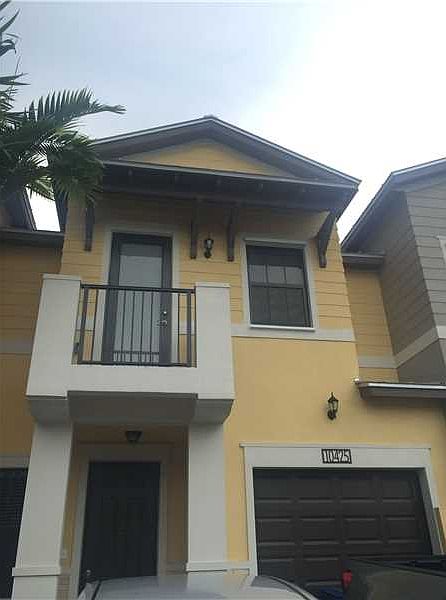 1st image of 10425 NW 61st Ln