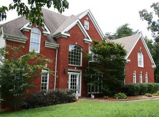 6303 Grand Harbour Dr, Hixson, TN 37343