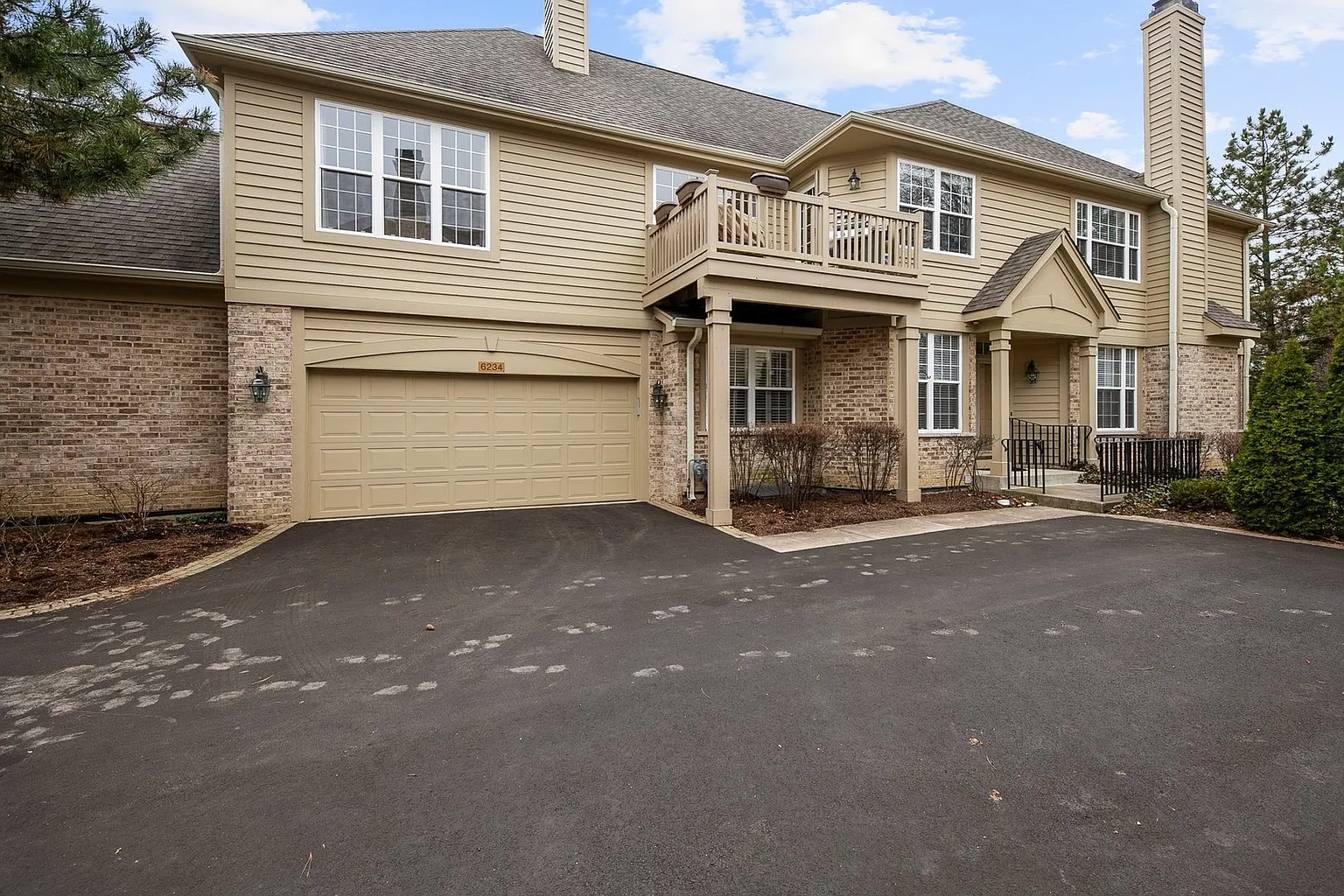 6234 Edgebrook Ln W photo 1