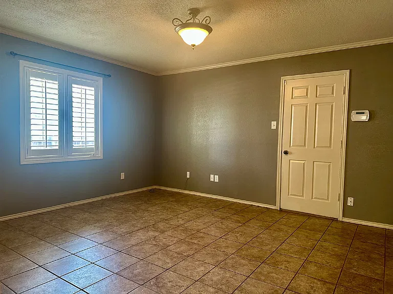 5812 Cornell St — Photo 14