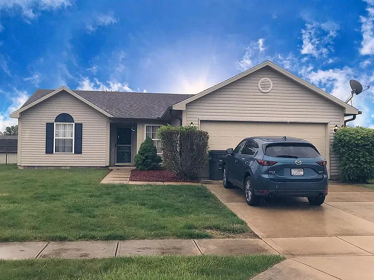 1304 Tammie Ct — Photo 1