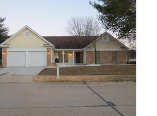 813 Sprinters Row Dr, Florissant, MO