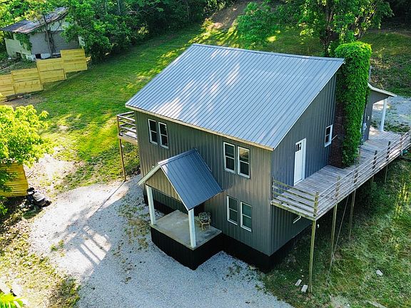 2nd image of 335 Hillside St
