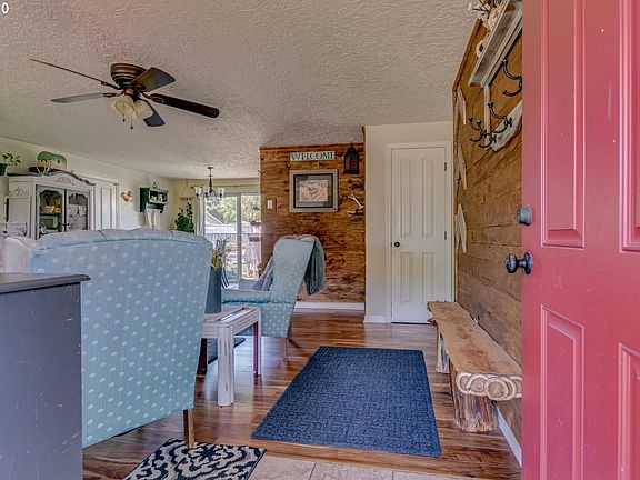3rd image of 8409 NE 123rd Ave