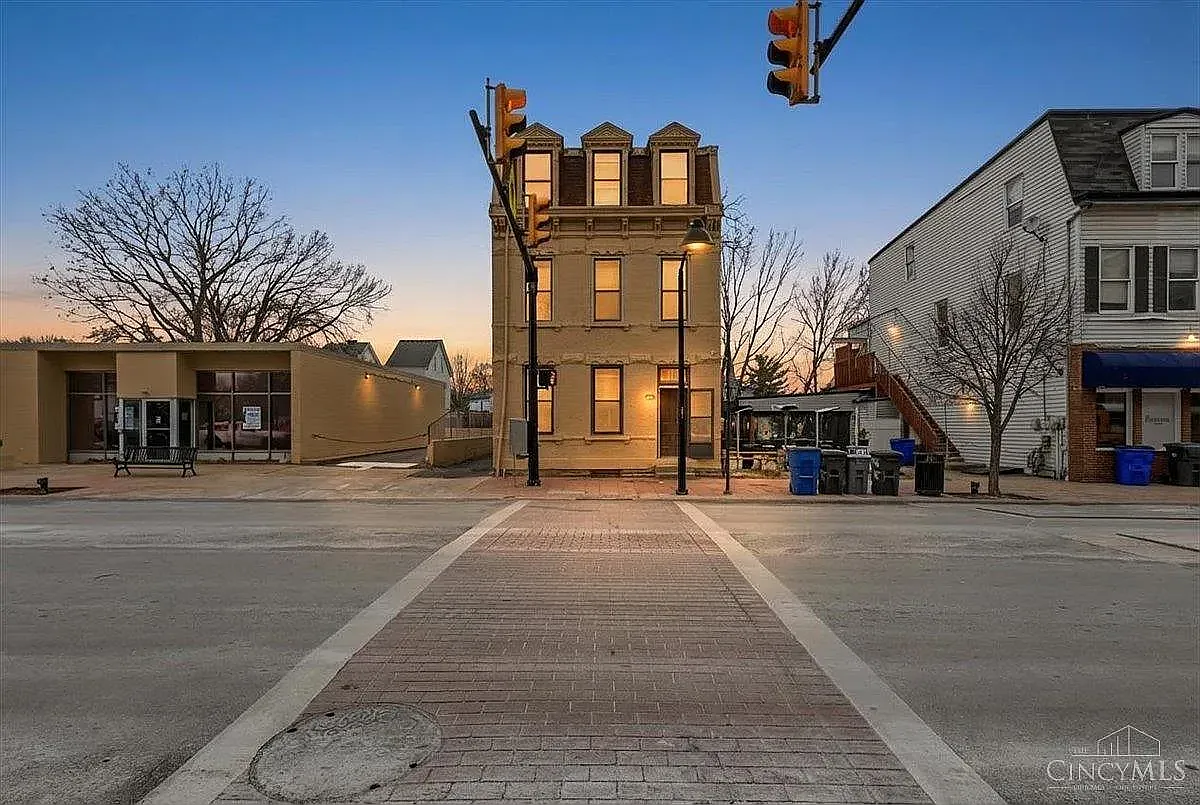 4525 Vine Street - 3 — Photo 2