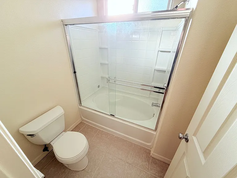 1446 Holly Ave — Photo 19