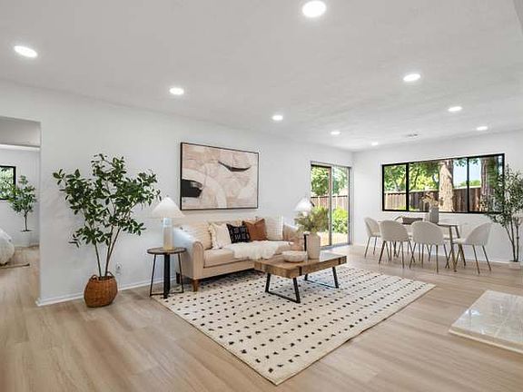 5th image of 2805 Sykes Ct #2805