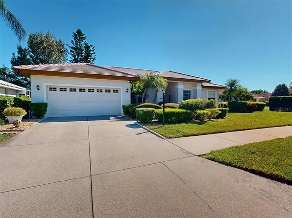 4469 Golden Lake Dr, Sarasota, FL 34233