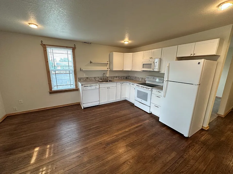 2019 Iron St #3