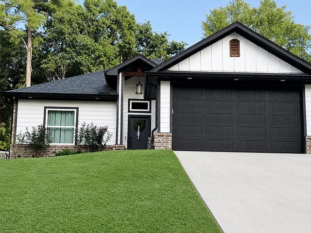 1st image of 20959 Lakeview Dr