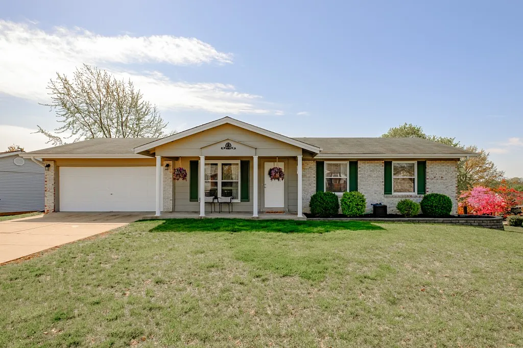 1 Voyager Dr photo 1