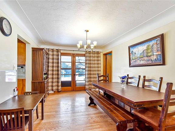 3rd image of 5891 Graydon Dr