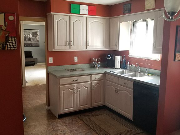 5th image of 7646 Dahlia Dr