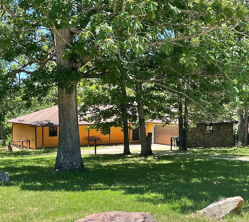1st image of 17335 Cashew Ln