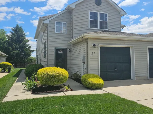 20 Palmer Sq, Edgewater Park, NJ 08010