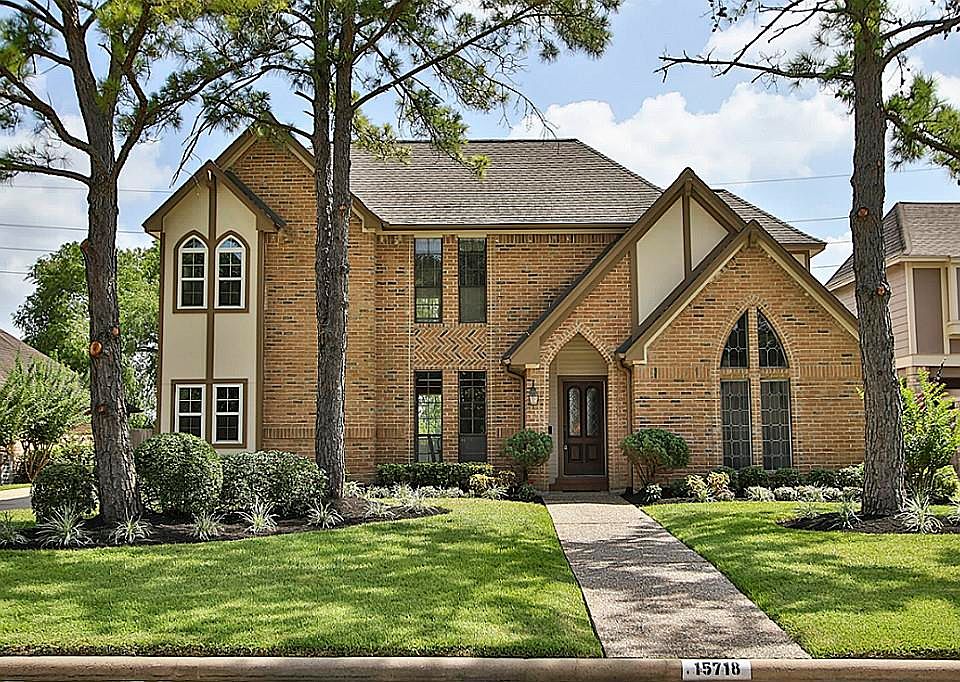 1st image of 15718 Sweetwater Creek Dr