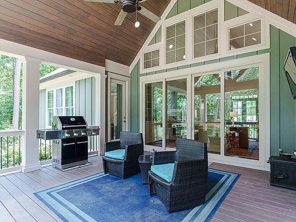 4th image of 1020 Club Cove Dr