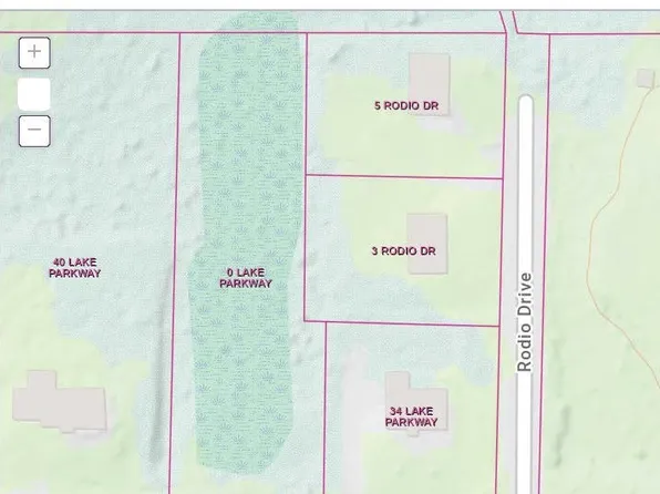 36 Lake Pkwy, Webster, MA 01570