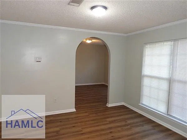 3 bed, 2.0 bath, 1520 sqft, $1,900 — Photo 4