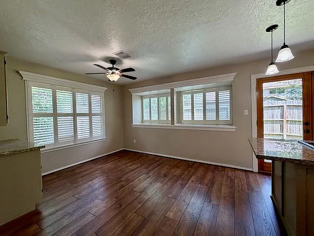 3602 Chapel Square Dr — Photo 17