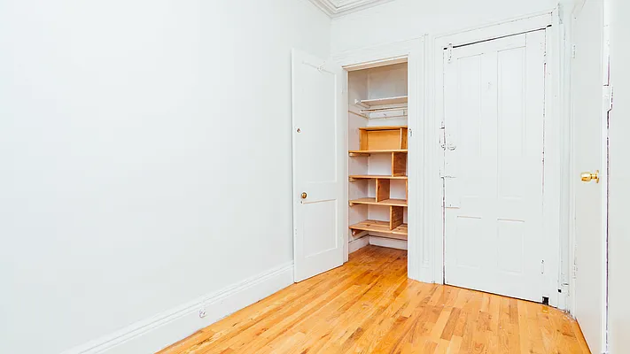 Rented by Nooklyn NYC LLC | media 18