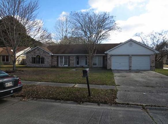1st image of 800 N Bundick Lake Ct