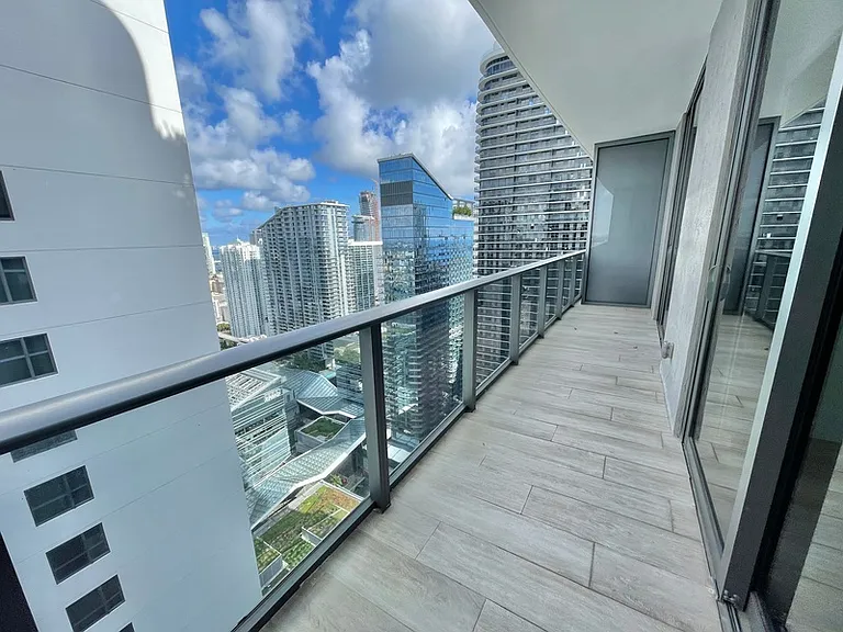 55 SW 9th St #4210 — Photo 15