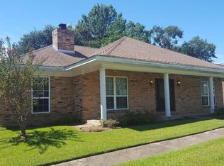 2445 Sunkist Country Club Rd, Biloxi, MS 39532