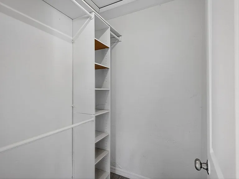 1956 Red Cedar Cir — Photo 13