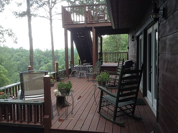 Extra Large Deck Area 