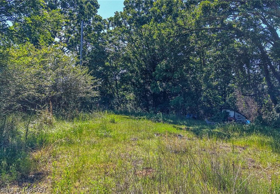 1st image of 919 Chaffee Rd