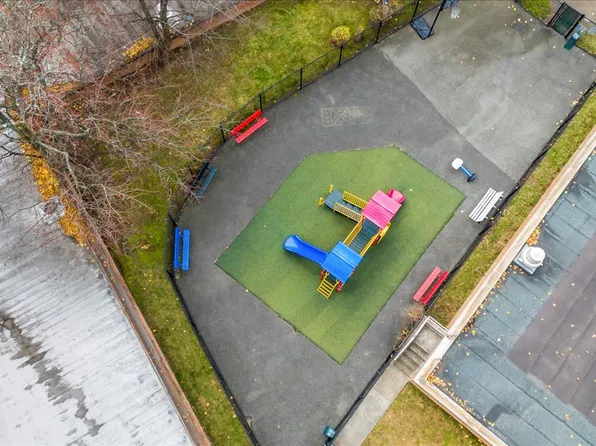 144-55 Melbourne Avenue image 16 of 18