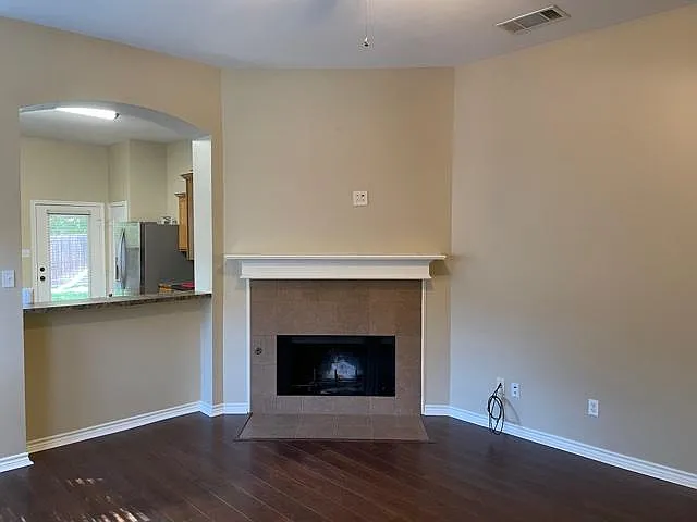 5922 Grace Ave — Photo 3